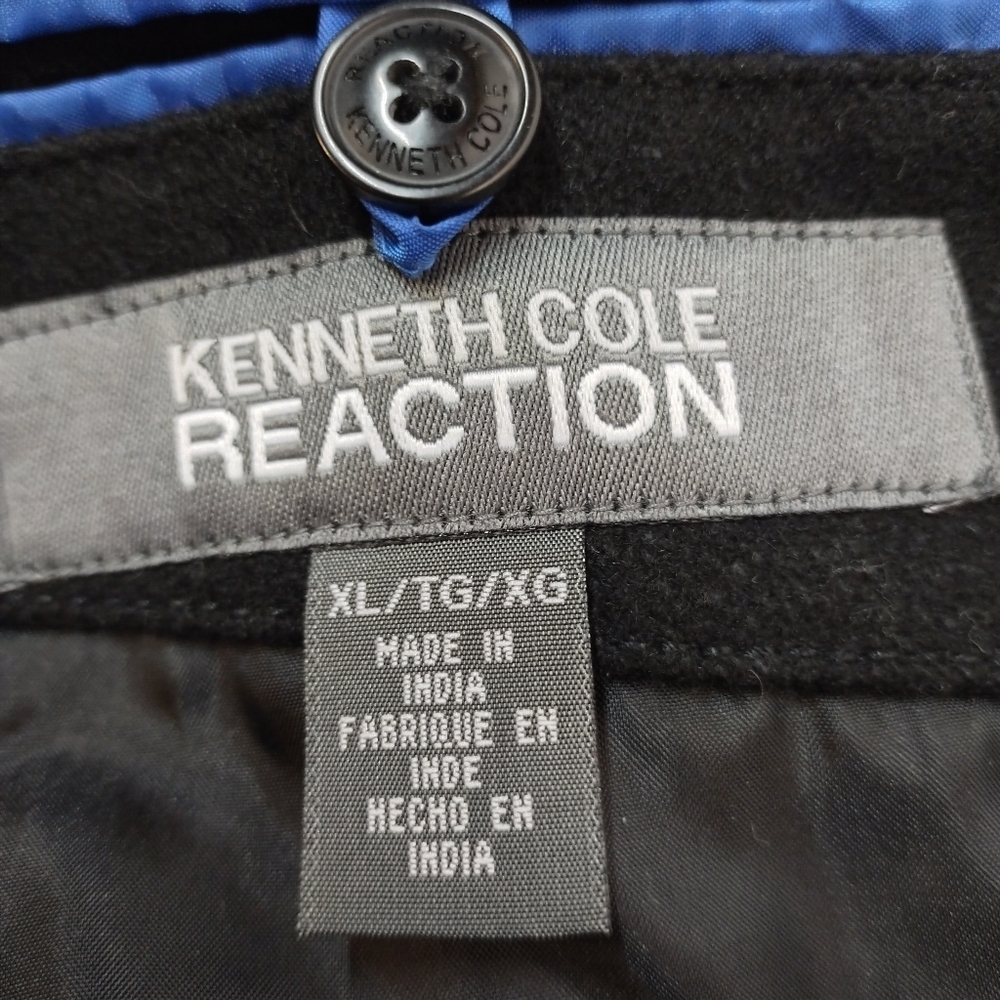 Great pre-owned condition.Black color.Wool blend.Double breasted.Size: XLP - Picture 9 of 10